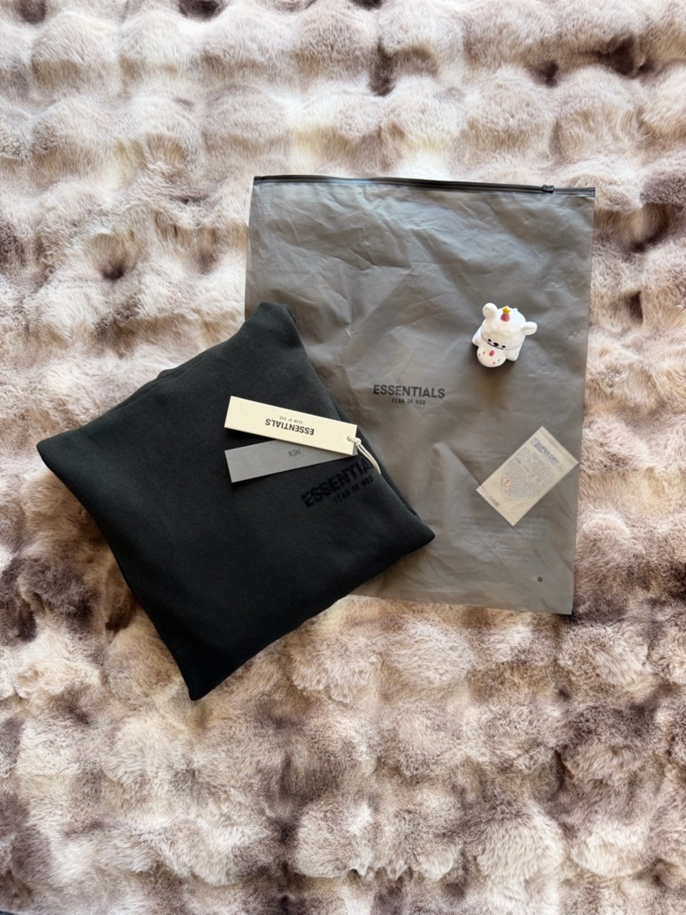 Fear of God ESSENTIALS Hoodie in Olive - Picture 6 of 7